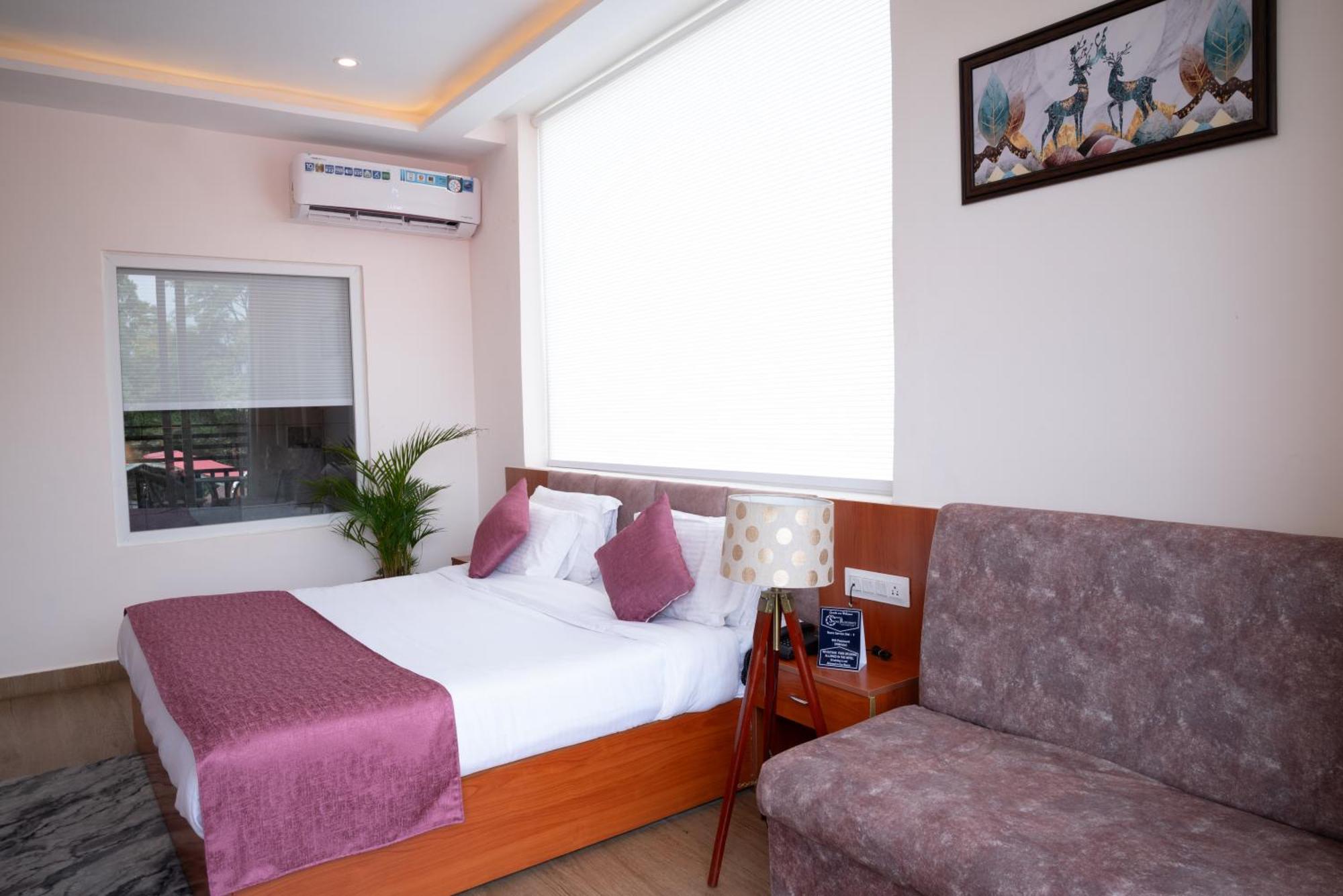 Hotel Sagar Residency - Best Mountain View Hotel In ปาแลมปูร์ ภายนอก รูปภาพ