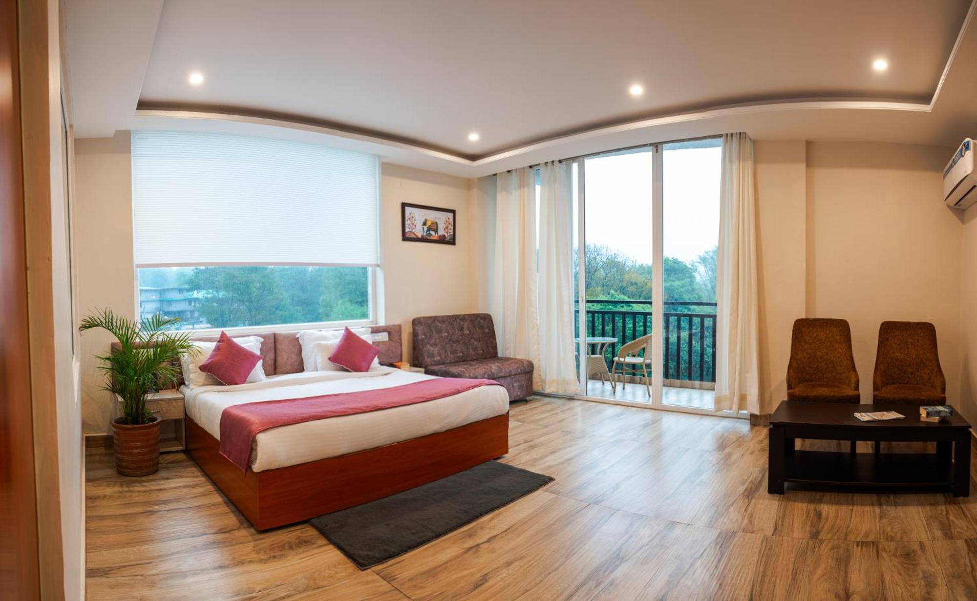 Hotel Sagar Residency - Best Mountain View Hotel In ปาแลมปูร์ ภายนอก รูปภาพ