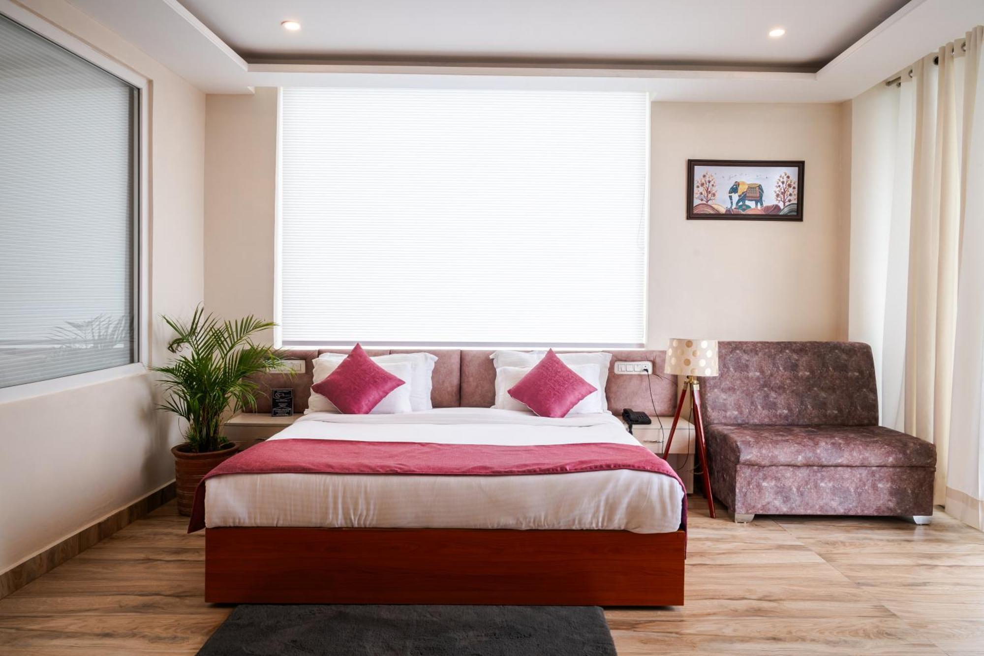 Hotel Sagar Residency - Best Mountain View Hotel In ปาแลมปูร์ ภายนอก รูปภาพ